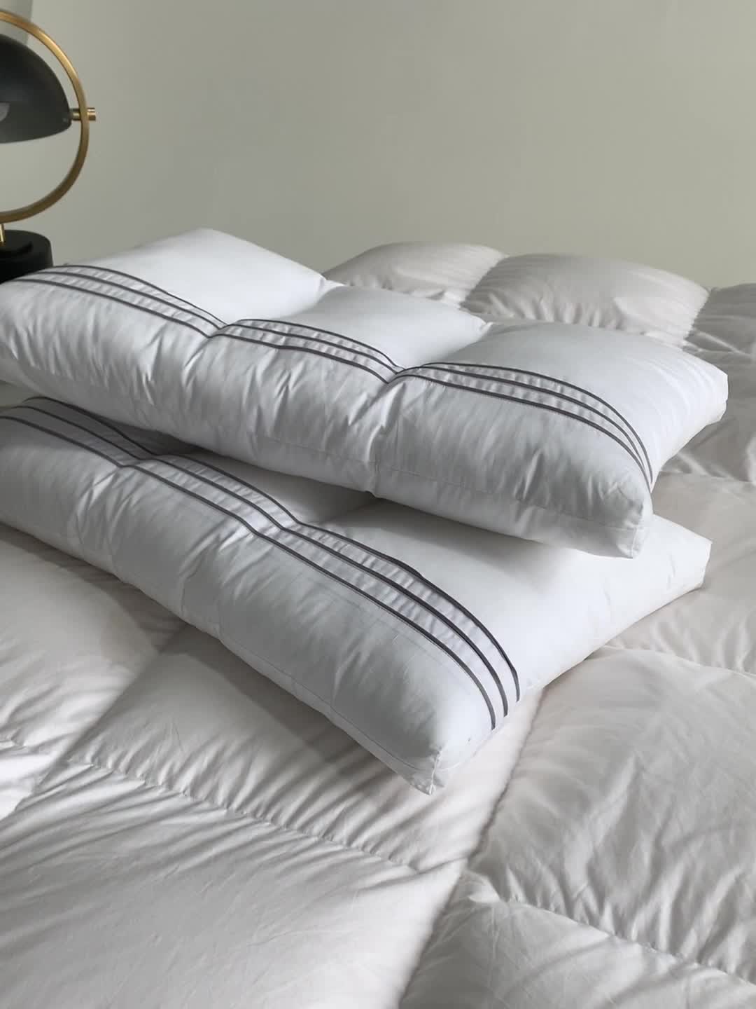 91家纺网 家纺一手货源 找家纺 2023新款 星级酒店护颈枕头 花草香薰助眠低平枕芯