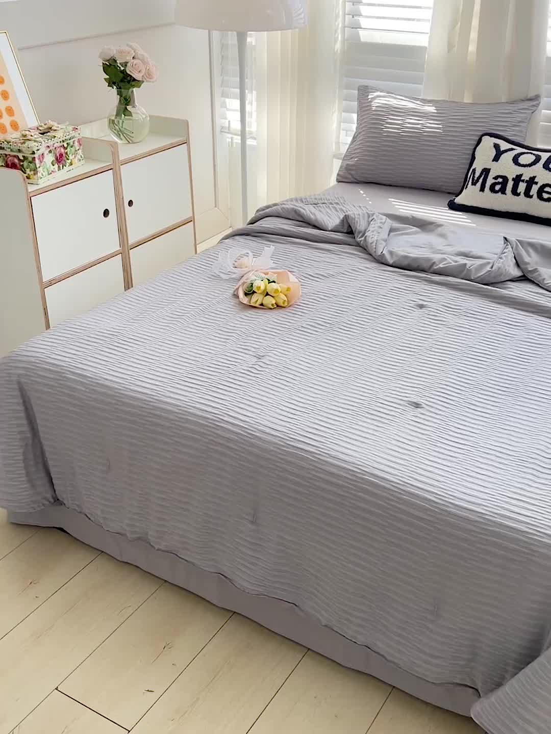 91家纺网 家纺一手货源 找家纺 暖芯优选 2023新款韩版泡泡纱水洗棉拼色床单夏被四件套 情调灰