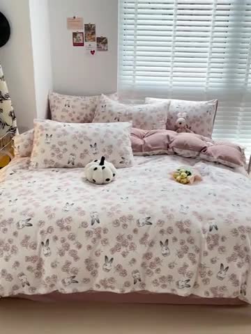 91家纺网 家纺一手货源 找家纺 暖芯优选2023新款超柔有氧小竺提花棉双层纱学生四件套 花与兔