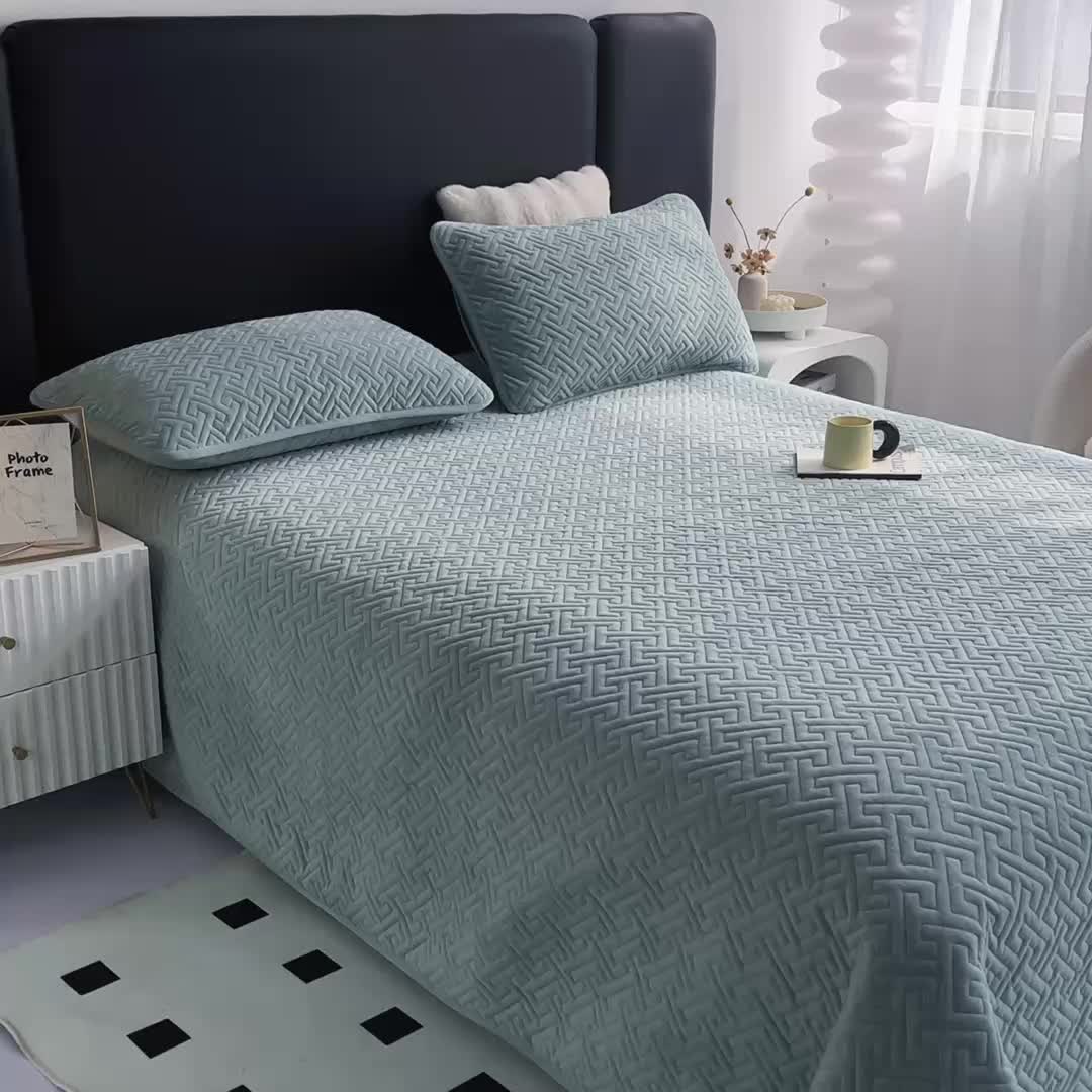 91家纺网 家纺一手货源 找家纺 恋绒家纺 2025新款高克重240克宝宝绒床盖一面绒一面棉床罩 薄荷绿