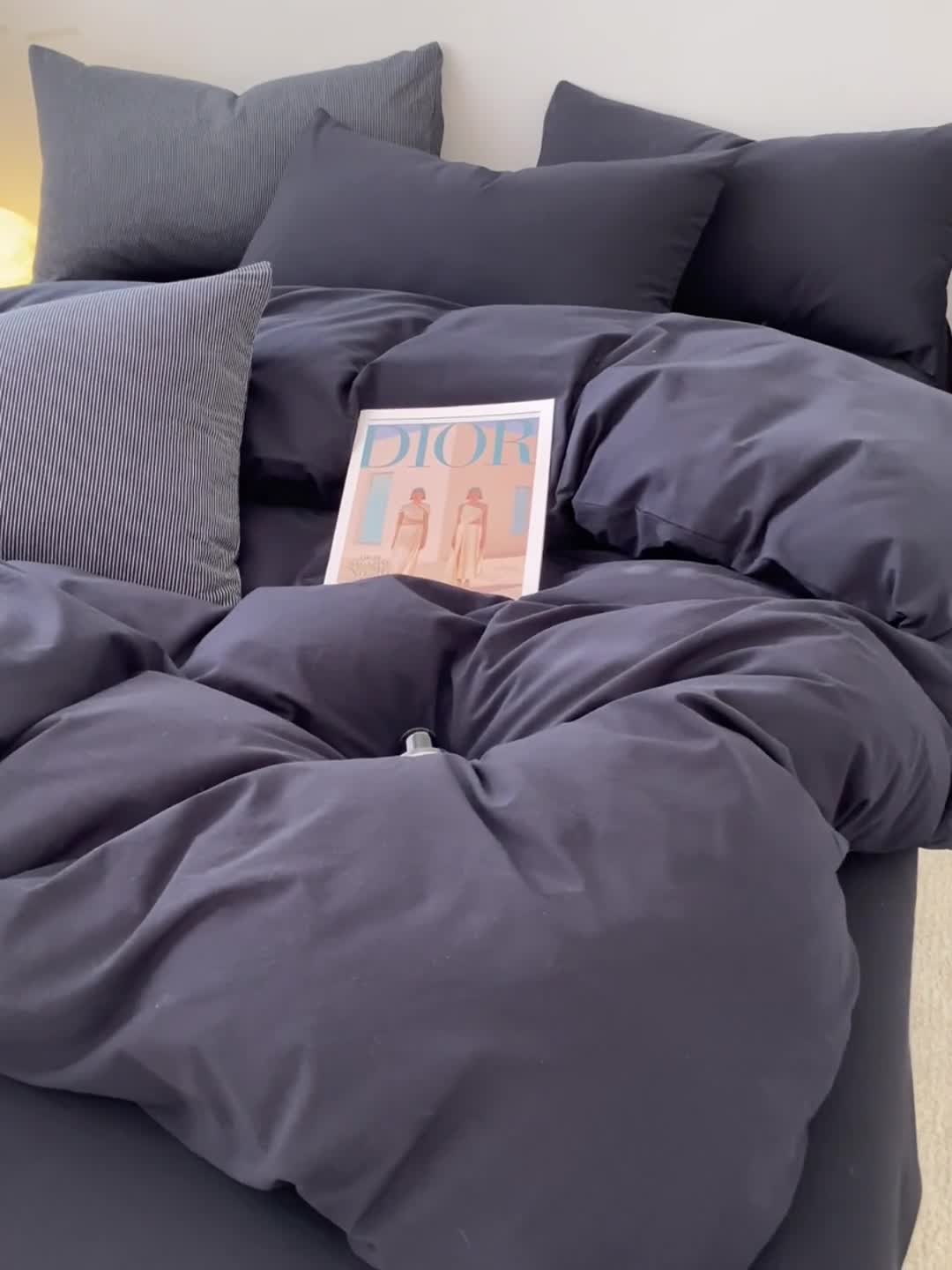 91家纺网 家纺一手货源 找家纺 柠萌家居 2023新款全棉色织暗黑黑色条纹四件套 色织暗黑