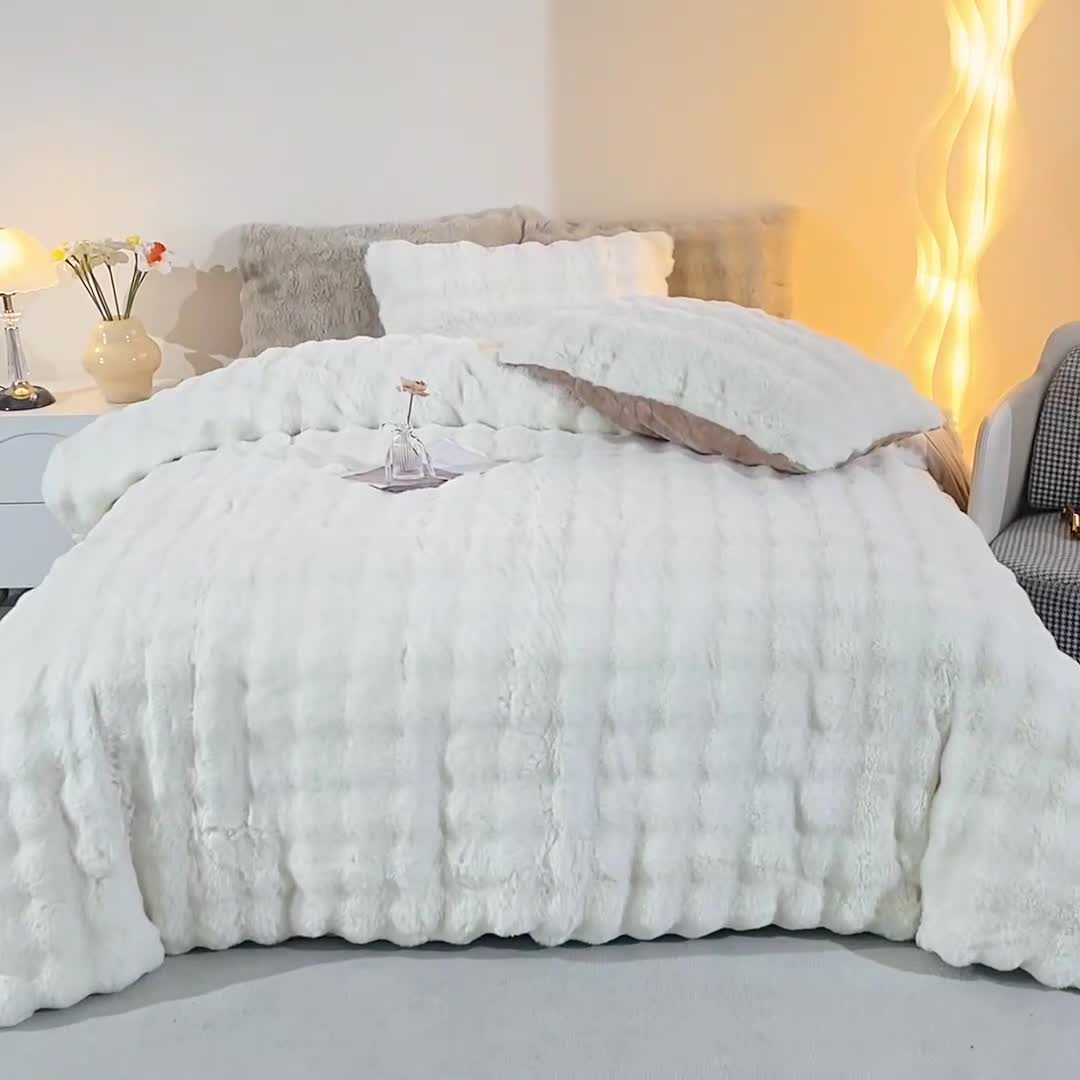 91家纺网 家纺一手货源 找家纺 畅畅家纺 2023新款加厚AB版大泡泡绒皮草兔毛四件套 大泡泡奶白咖