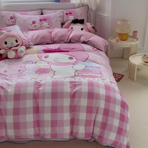 91家纺网 家纺一手货源 找家纺 蘭菲家纺 2023新款宝宝绒卡通印花四件套及单品 节日快乐