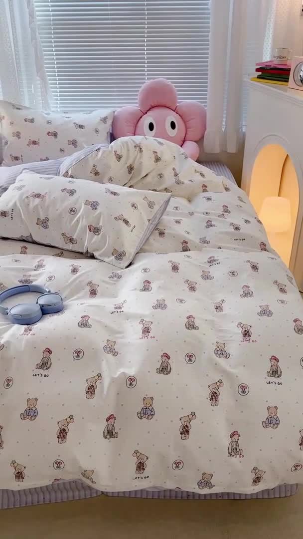 91家纺网 家纺一手货源 找家纺 昔可 2023新款全棉卡通狗狗四件套 小熊日记