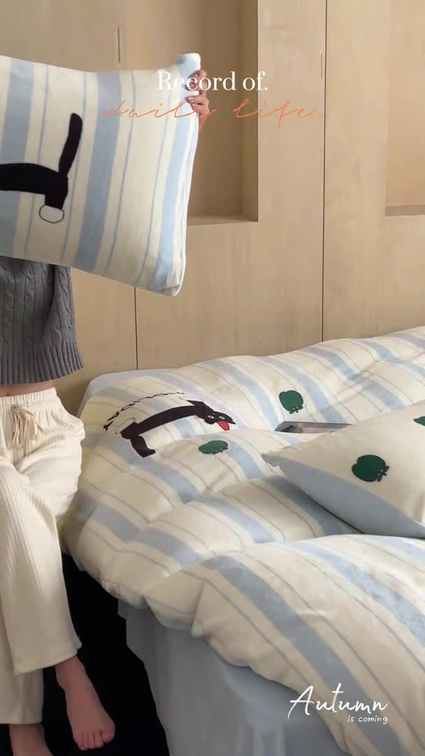 91家纺网 家纺一手货源 找家纺 昔可 2023新款大版数码印花牛奶绒四件套 绿苹果小黑猫