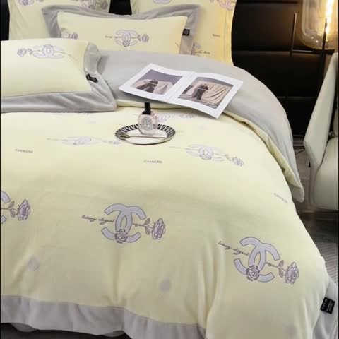 91家纺网 家纺一手货源 找家纺 品家居 2025新款5D雕花牛奶绒四件套-心动玫瑰 黄拼灰