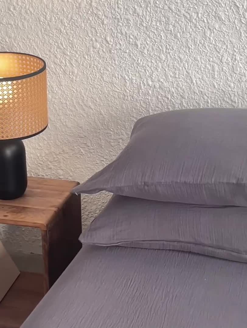 91家纺网 家纺一手货源 找家纺 安莱生活2024新款绉纱美拉德色纯色单品枕套 黑巧