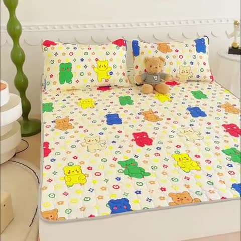 91家纺网 家纺一手货源 找家纺 伊人坊 2024新款亲肤水洗薄款软床垫防滑床护垫床褥学生垫子可机洗 缤纷小熊