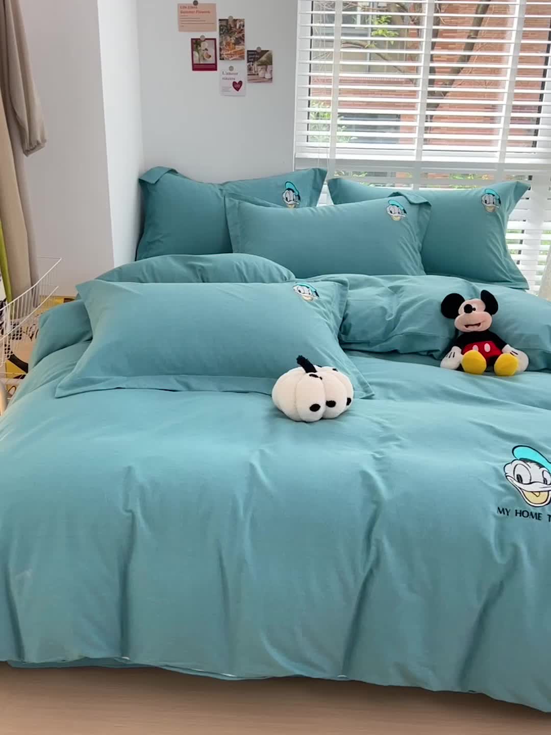 91家纺网 家纺一手货源 找家纺 慕尚家纺 2025新款迪士尼全棉磨毛刺绣系列四件套 唐老鸭-兰