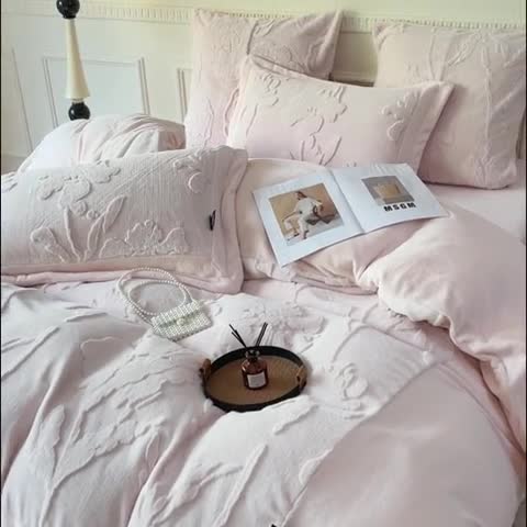 91家纺网 家纺一手货源 找家纺 品家居 2025新款AB版高克重兔绒牛奶绒四件套-花絮 花絮-粉色