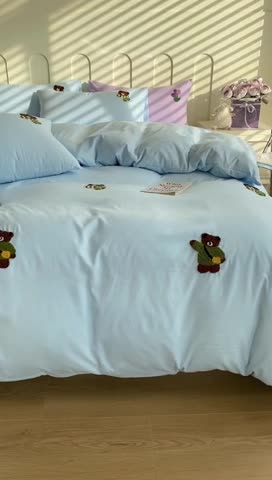 91家纺网 家纺一手货源 找家纺 优迈 2024新款超柔磨毛水洗棉毛巾绣四件套系列-风格二 小熊