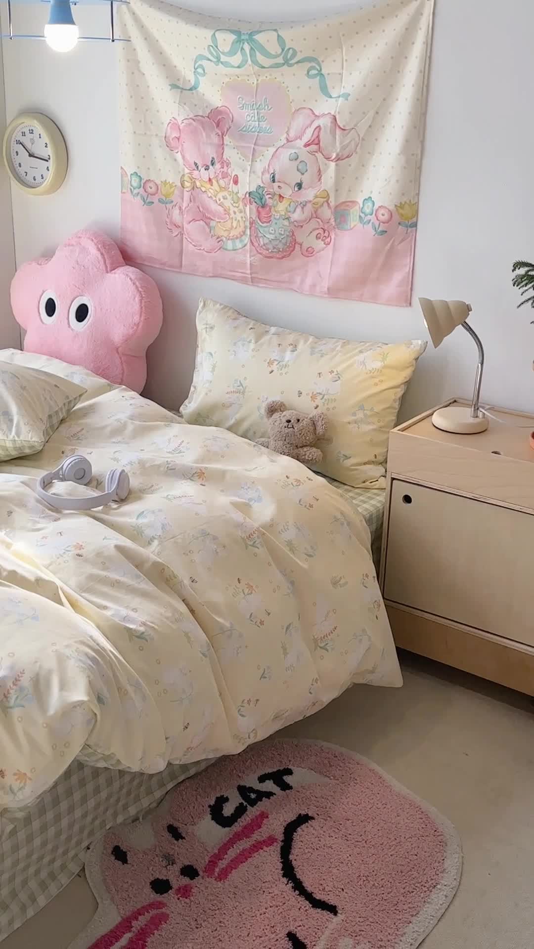 91家纺网 家纺一手货源 找家纺 昔可 2024新款全棉小清新印花四件套 花花小白兔 黄底