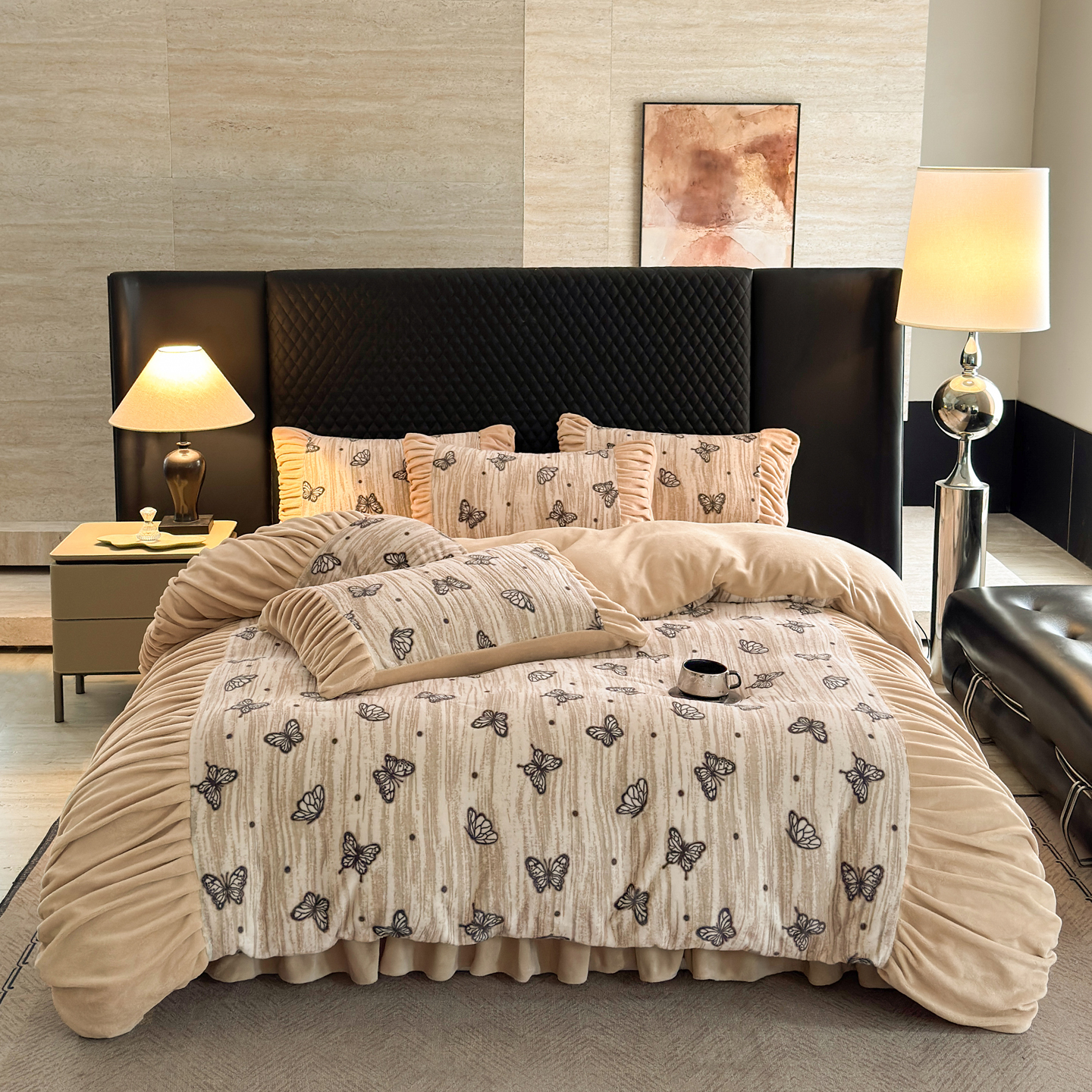 2025新款高克重牛奶绒雕花法式轻奢款床单床裙系列四件套