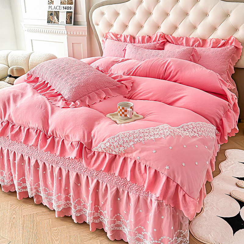 91家纺网 家纺一手货源 找家纺 2025春夏新款A类母婴级双层纱棉麻蕾丝花边床盖四件套—安妮系列