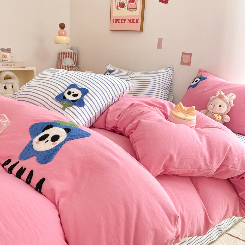 葡萄家纺 2024款水果熊猫系列云朵水洗棉毛巾绣四件套第二批（提供买家秀） 蓝莓多多-红