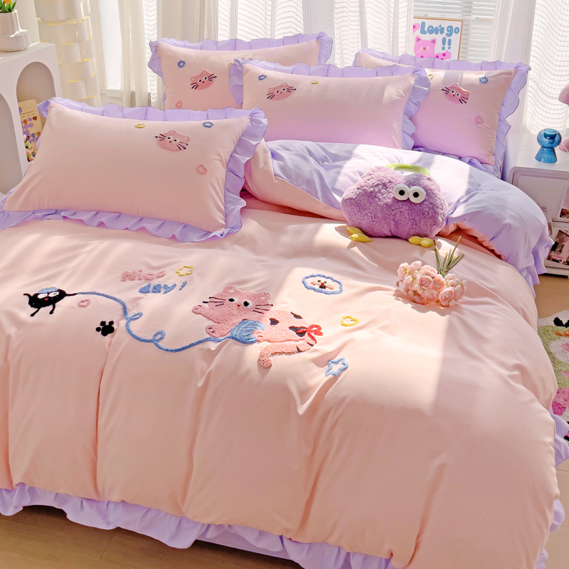2024新款卡通风水洗棉毛巾绣四件套床上用品顽皮猫系列.（专版花型） 顽皮猫-粉紫